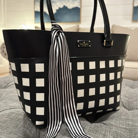 Kate Spade Bag Vegan Leather Black and White Checker Geometric Tote - Picture 3 of 17